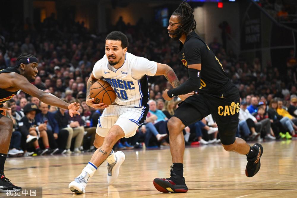 首次闯进足 首次闯进足