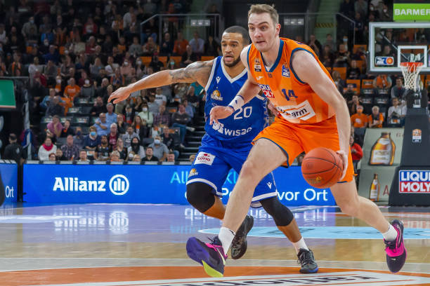 为队伍抵御 为队伍抵御